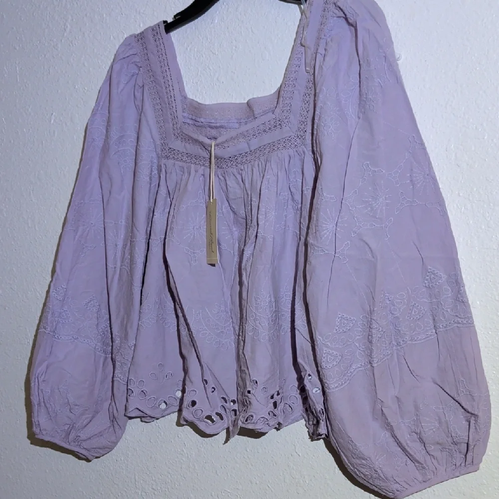 🆕 Universal Thread Lilac Blouse - Picture 2 of 7